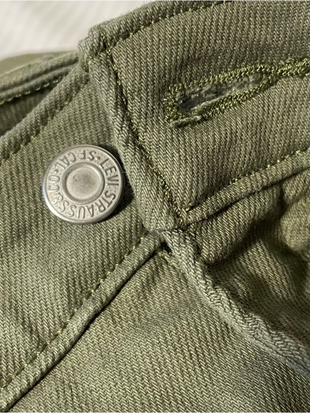 Levi's 414 Classic Straight Jeans in Olive - Picture 6 of 9